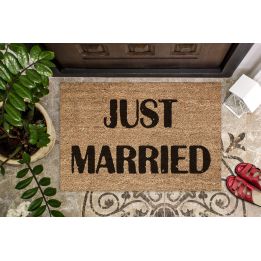 Оригинален подарък за сватба - изтривалка JUST MARRIED, за младоженци
